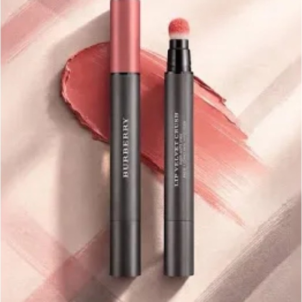 Authentic NWOT New in Box Burberry Lip Velvet Crush Sheer-Matte Stain